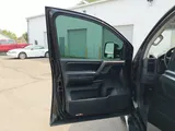 2013 Nissan Titan photo 9