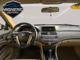 2009 Honda Accord Sdn photo 21