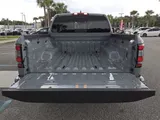 2026 Nissan Frontier photo 6