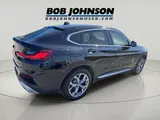 2025 BMW X4 photo 3