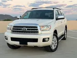 2013 Toyota Sequoia photo 3