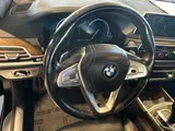2018 BMW 7 Series photo 32