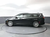 2027 Chrysler Pacifica photo 6
