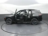 2026 Jeep Grand Cherokee photo 31
