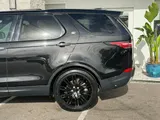 2018 Land Rover Discovery photo 11