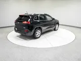2018 Jeep Cherokee photo 28