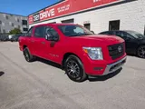 2020 Nissan Titan photo 4