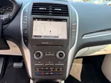 2016 Lincoln MKC photo 18