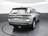 2026 Jeep Grand Cherokee photo 8