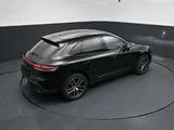 2025 Porsche Macan photo 48
