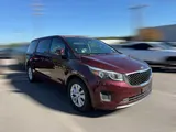 2018 Kia Sedona photo 2