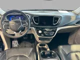 2022 Chrysler Pacifica photo 31