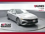 2024 Hyundai Elantra photo 1