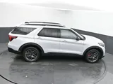 2026 Ford Explorer photo 35