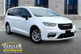 2025 Chrysler Pacifica photo 1