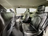 2023 Chrysler Pacifica photo 18