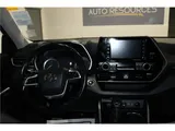 2022 Toyota Highlander photo 13
