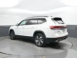 2025 Volkswagen Atlas photo 5