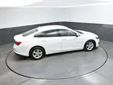2024 Chevrolet Malibu photo 30