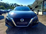 2019 Nissan Altima photo 2