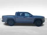 2027 Nissan Frontier photo 8