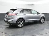 2024 Ford Edge photo 2