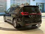 2024 Chrysler Pacifica photo 5