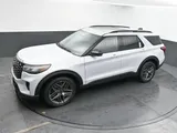2026 Ford Explorer photo 38