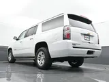 2017 Chevrolet Suburban photo 29