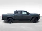 2027 Nissan Frontier photo 8