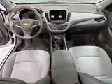 2022 Chevrolet Malibu photo 2