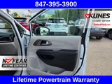 2023 Chrysler Voyager photo 43