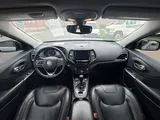 2019 Jeep Cherokee photo 10