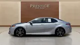 2019 Toyota Camry photo 2