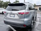 2014 Toyota Highlander photo 4