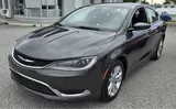 2015 Chrysler 200 photo 1