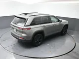 2027 Jeep Grand Cherokee photo 29