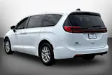 2027 Chrysler Pacifica photo 3