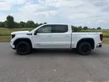 2026 GMC Sierra 1500 photo 2