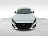 2024 Nissan Altima photo 5
