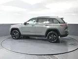 2027 Jeep Grand Cherokee photo 6