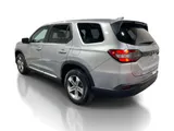 2023 Honda Pilot photo 2