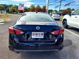 2020 Nissan Altima photo 5