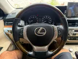 2014 Lexus ES 350 photo 28