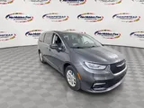 2023 Chrysler Pacifica photo 3