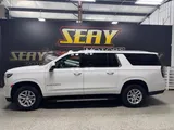 2024 Chevrolet Suburban photo 3