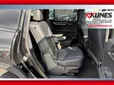 2026 GMC Acadia photo 17