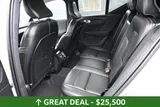 2024 Volvo XC40 photo 17