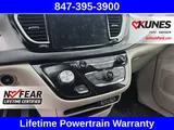 2023 Chrysler Pacifica photo 21