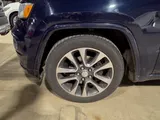2017 Jeep Grand Cherokee photo 3